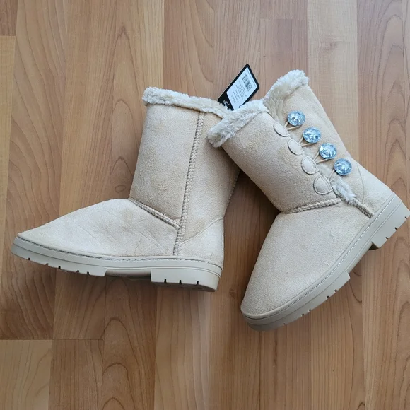 Bebe Little Girl's Size 13, 1, 2 Fur Lined Winter Boot with Rhinestone Details - Picture 5 of 12